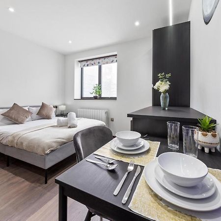 Golders Green Homes Лондон Екстер'єр фото
